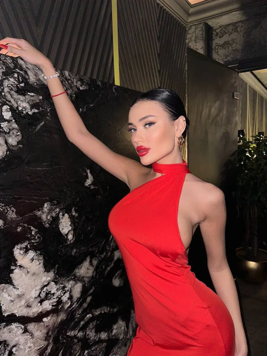 Арина эскорт в городе Москва