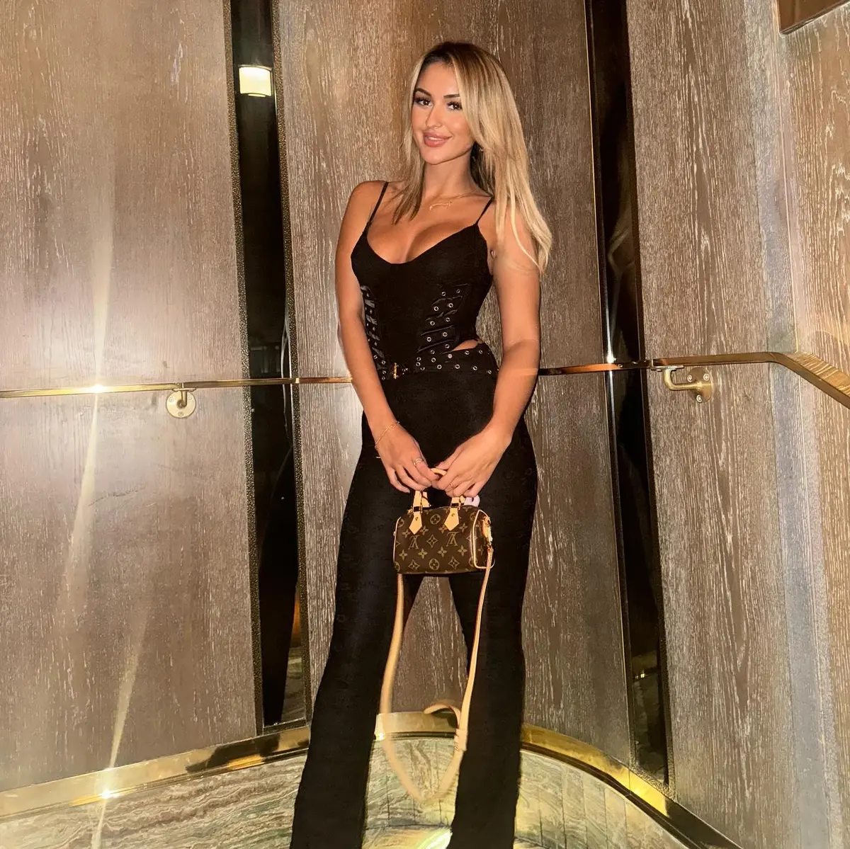 Арсения эскорт в городе Москва