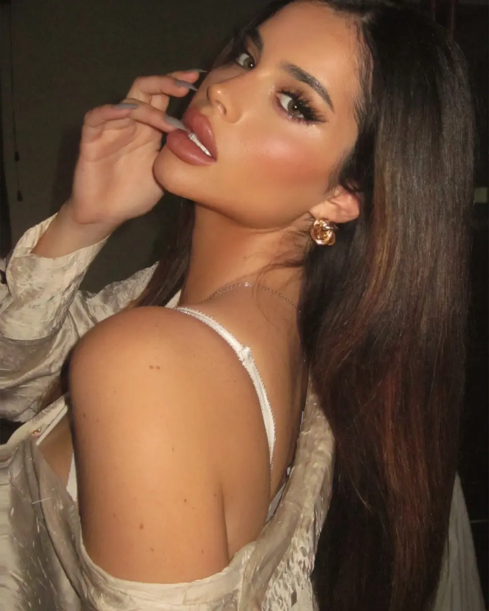 Эрмия эскорт в городе Москва