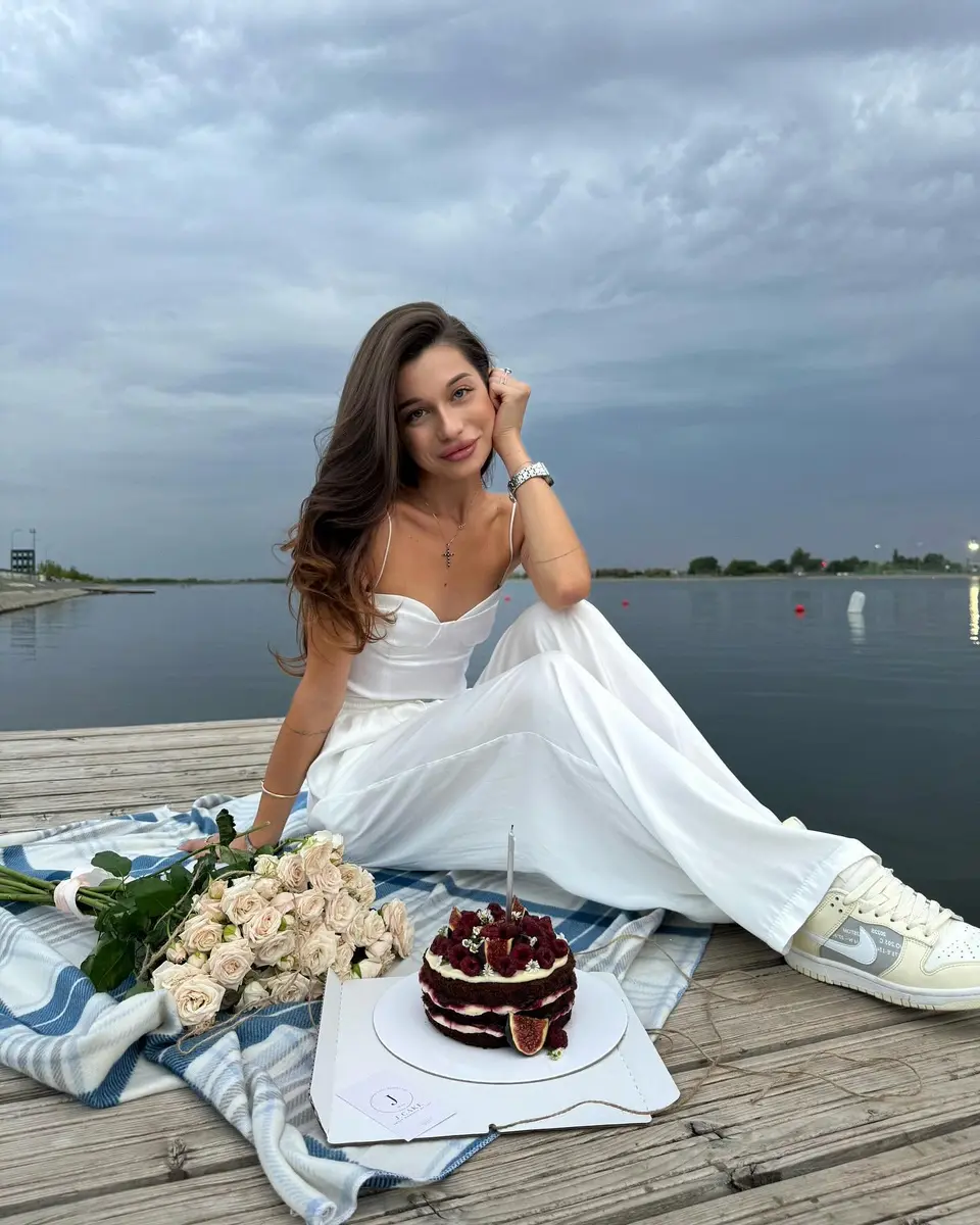 Инеми эскорт в городе Москва