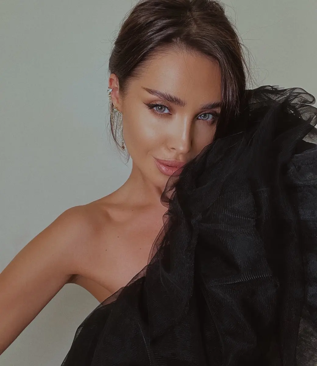 Тина эскорт в городе Москва